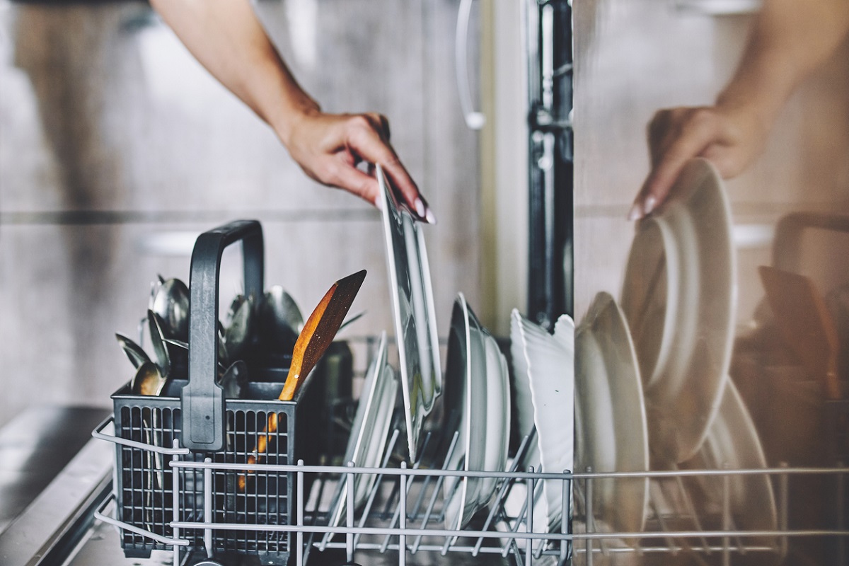 Guía definitiva de cómo instalar un lavavajillas integrable 45 cm - Milar  Tendencias de electrodomésticos